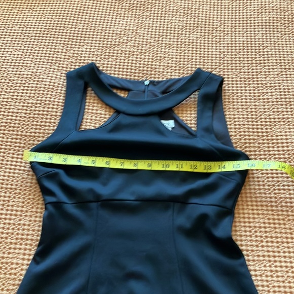 Cache cut out sleeveless LBD little black dress with great lines. - Picture 13 of 13